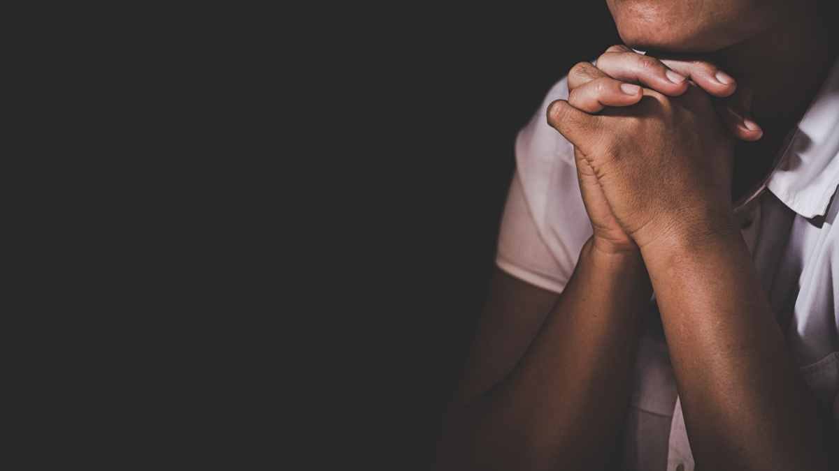 ¿Cómo rezar en momentos de angustia?