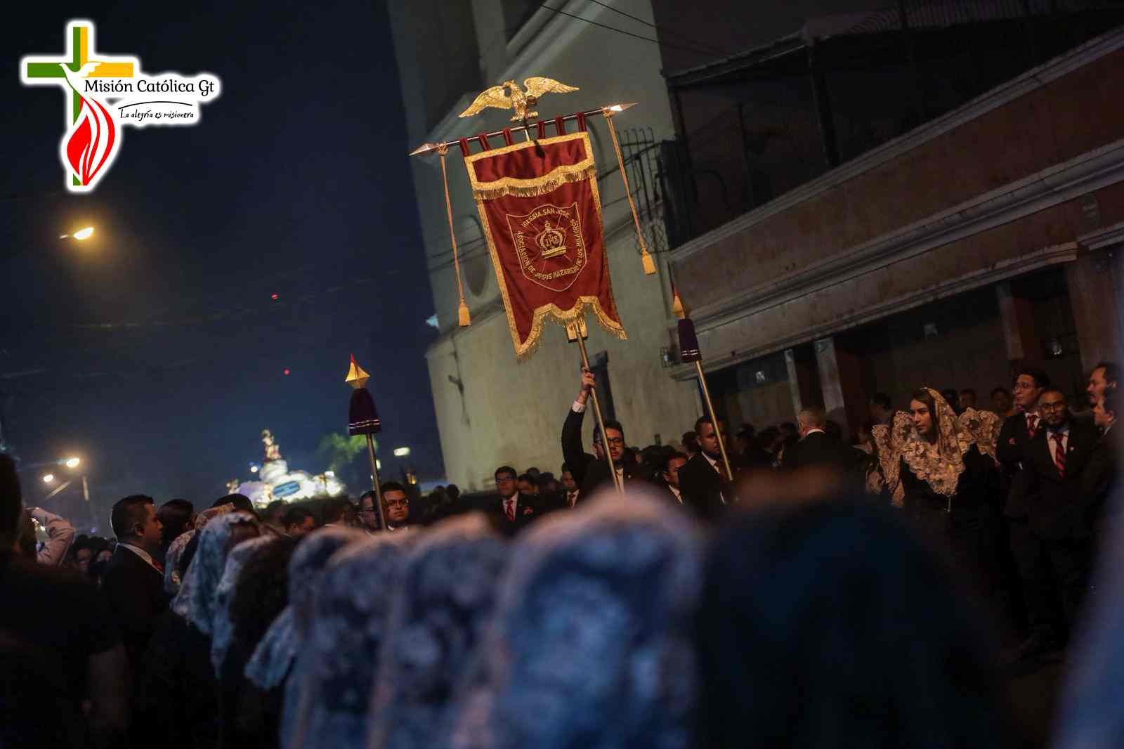 Viacrucis del Niño Nazareno de la Demanda de la iglesia La Merced, zona 1